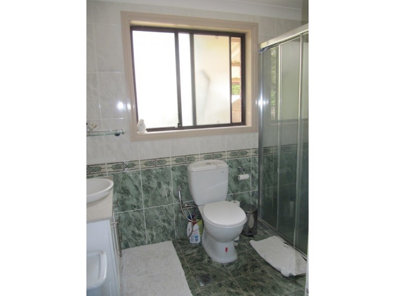 Fairfield East NSW 2165