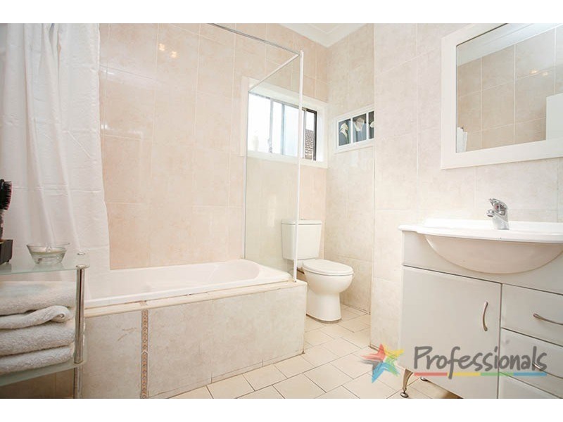 4 Kurrara  Street, Lansvale NSW 2166