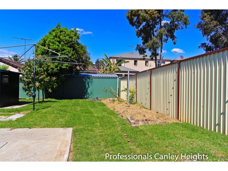 8 George  Street, Canley Heights NSW 2166