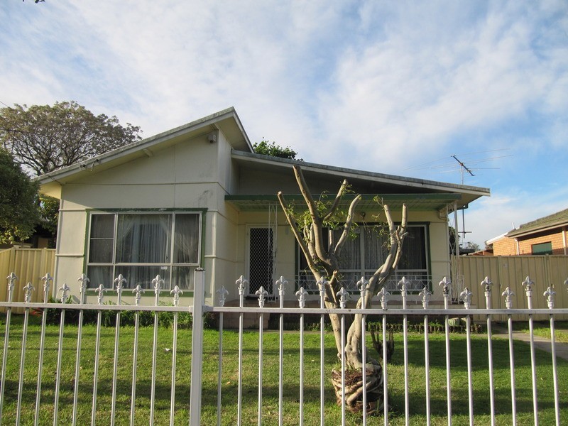 Fairfield West NSW 2165