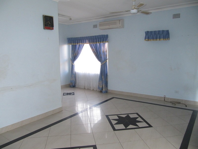 Fairfield West NSW 2165