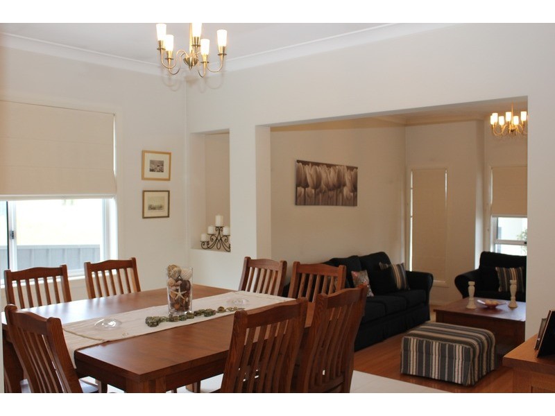 5 Flame Tree Street, Casula NSW 2170