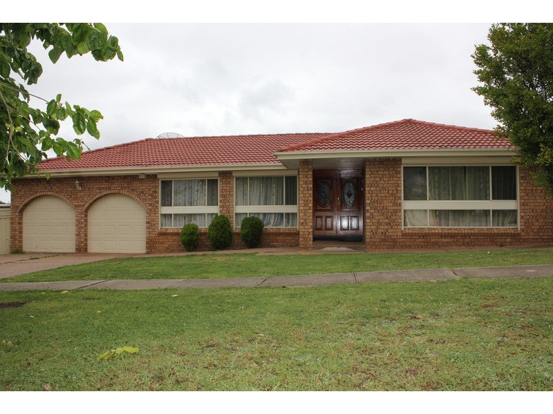 7 Todd  Place, Bossley Park NSW 2176