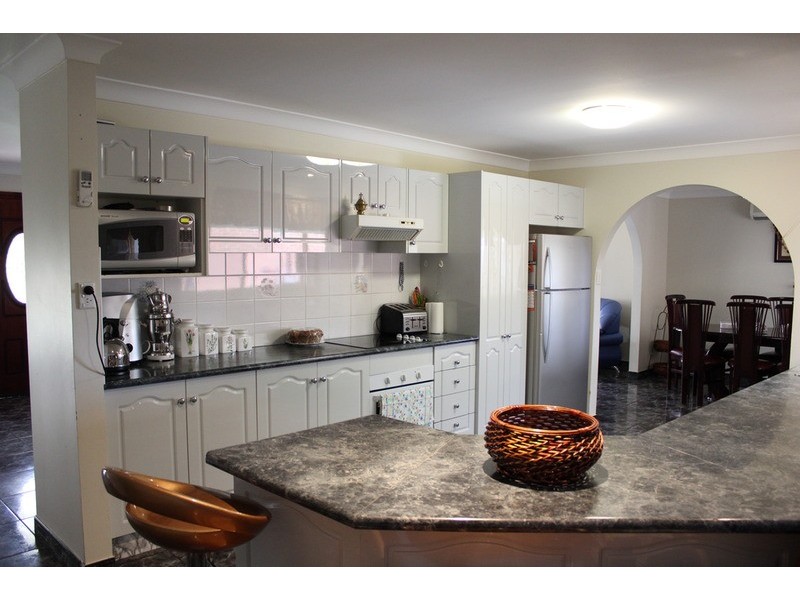 7 Todd  Place, Bossley Park NSW 2176