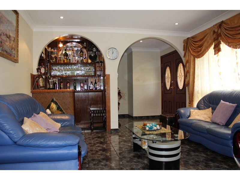 7 Todd  Place, Bossley Park NSW 2176