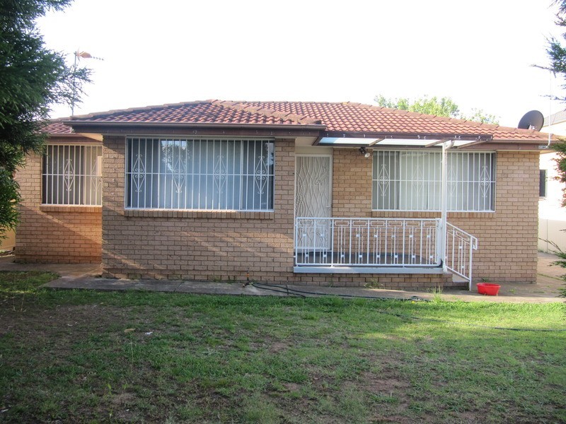 31 Cheynne Street, Greenfield Park NSW 2176