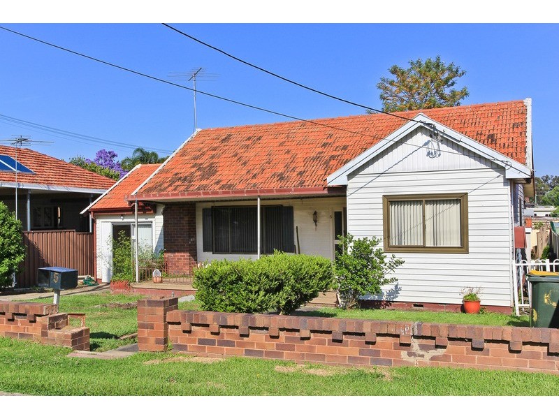 5 Stanley Street, Fairfield Heights NSW 2165