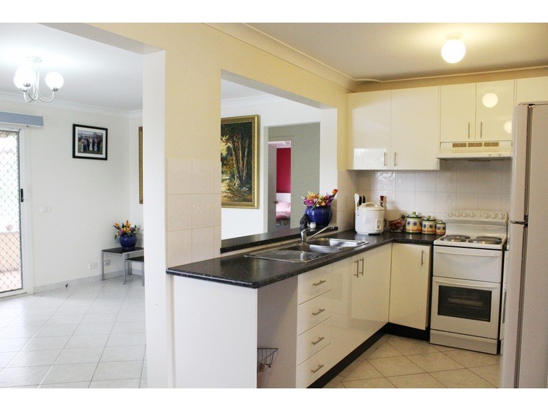 7 DORSET Close, Wakeley NSW 2176