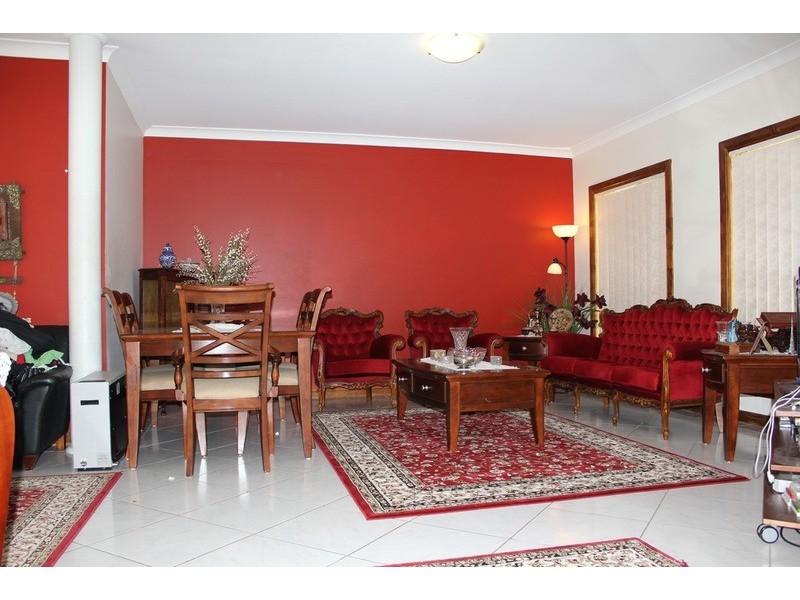 1A Phyllis  Crescent, Guildford NSW 2161