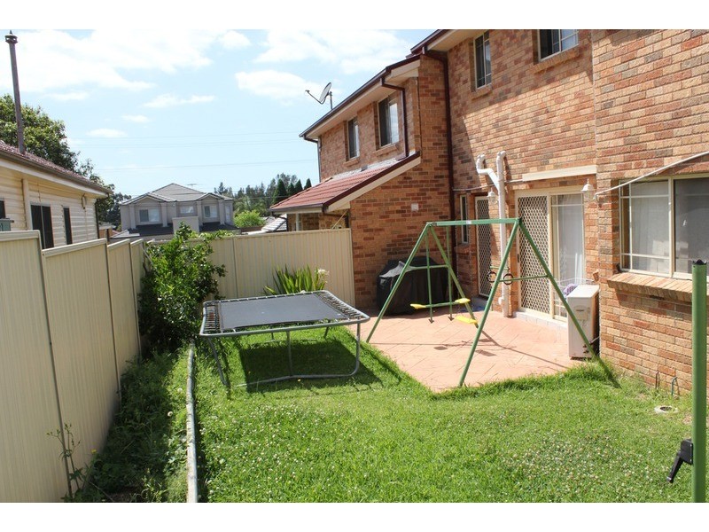 1A Phyllis  Crescent, Guildford NSW 2161