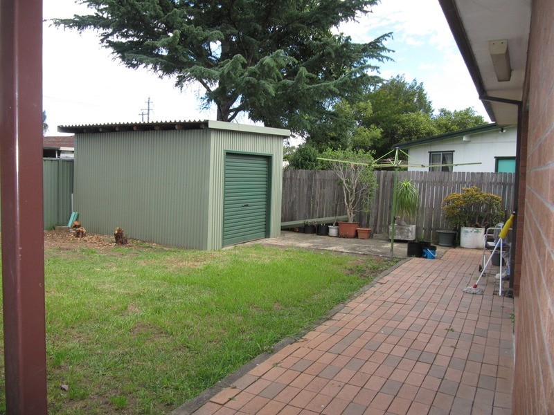 Fairfield West NSW 2165