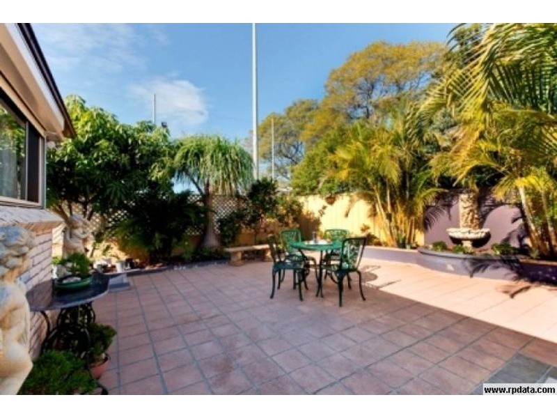 Edensor Park NSW 2176