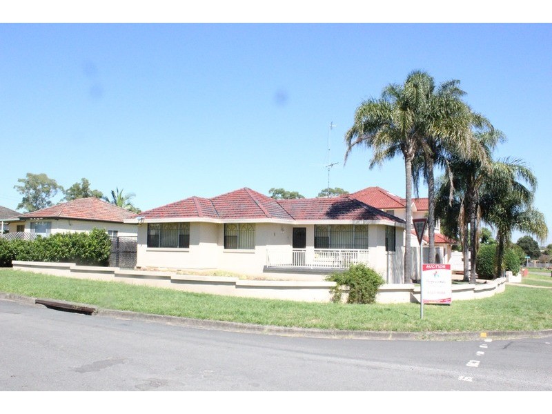 6 Lester Street, Lurnea NSW 2170