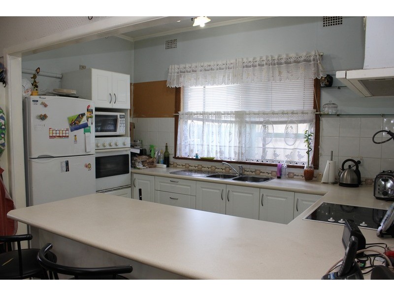 83 Arbutus  Street, Canley Heights NSW 2166