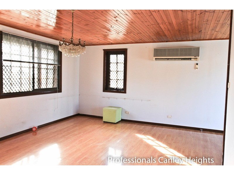 Fairfield East NSW 2165