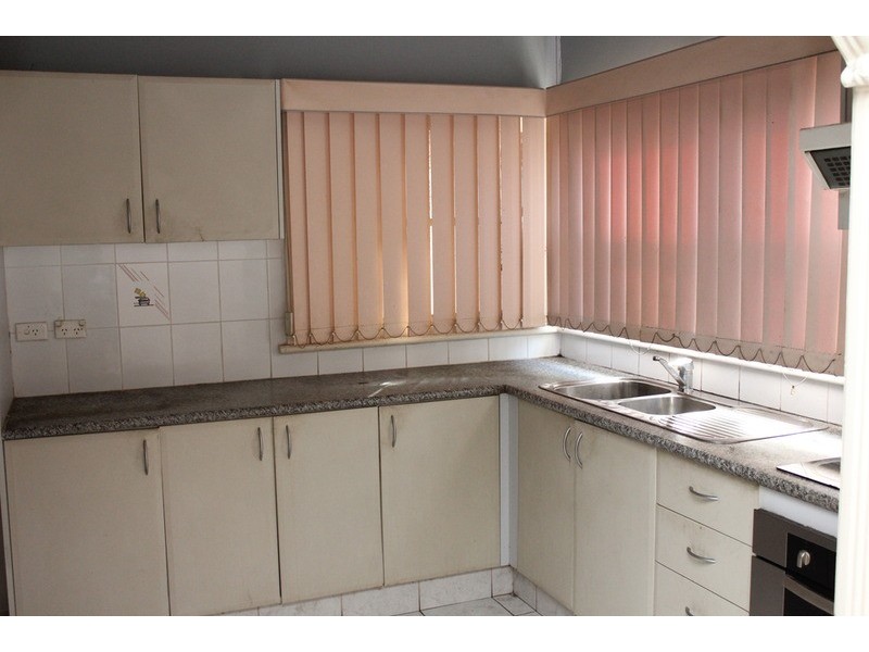 Fairfield West NSW 2165