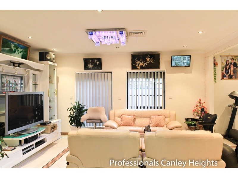 2A Victory Street, Fairfield East NSW 2165