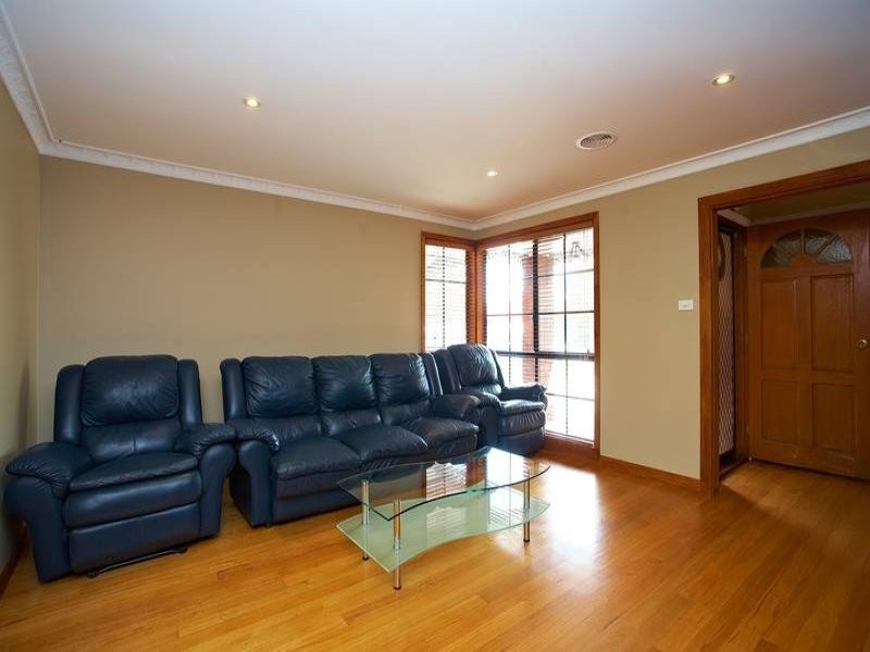 26 Featherby Way, Altona Meadows VIC 3028