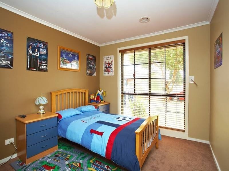 26 Featherby Way, Altona Meadows VIC 3028
