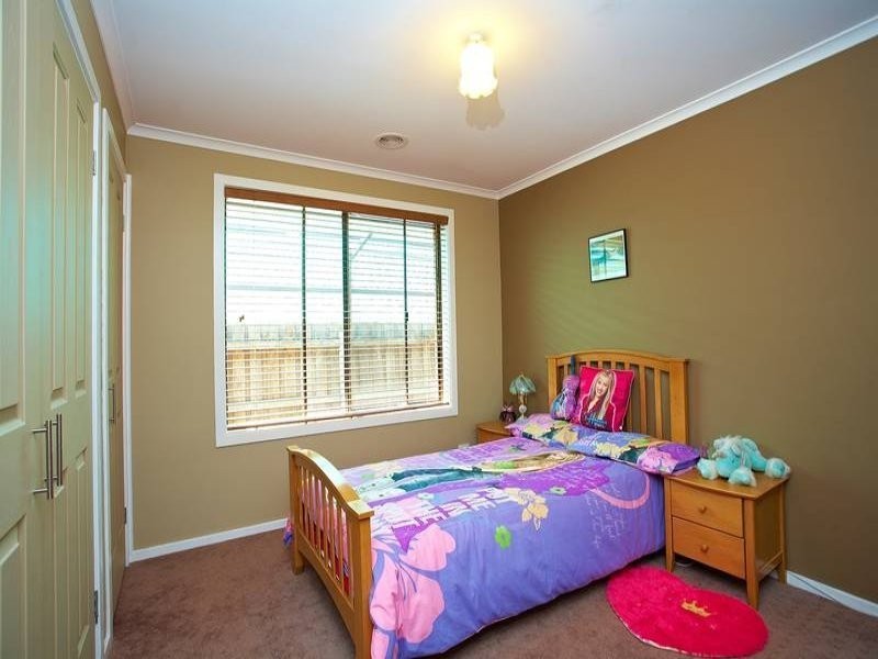 26 Featherby Way, Altona Meadows VIC 3028