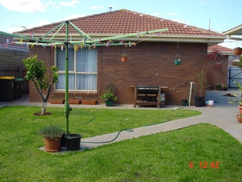 2 Neyland Court, Altona Meadows VIC 3028