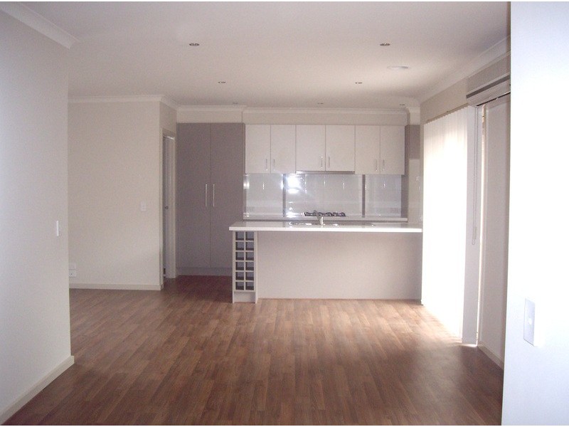 1/43 Rosala Avenue, Altona North VIC 3025