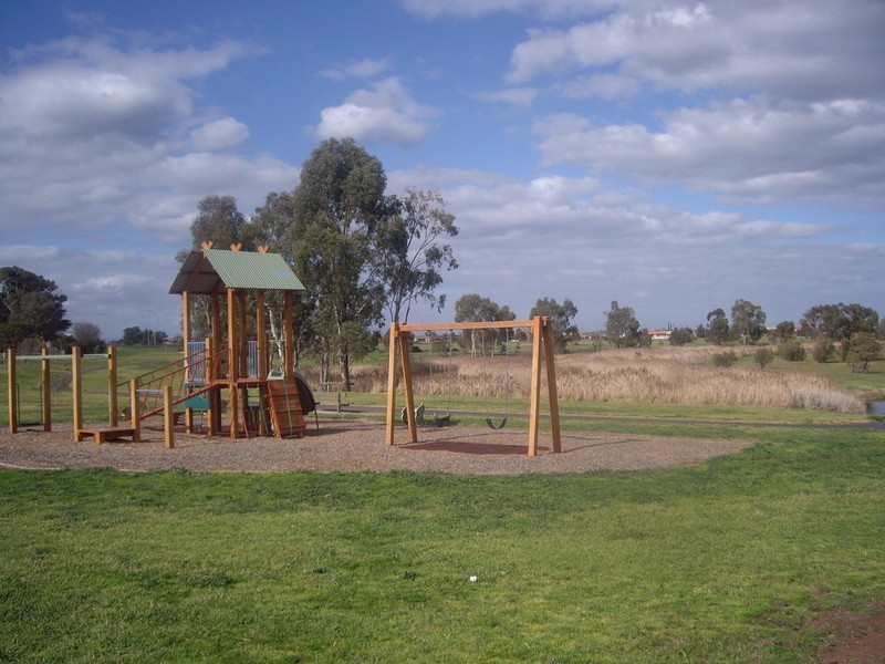 35-37 Fitzpatrick Drive, Altona Meadows VIC 3028