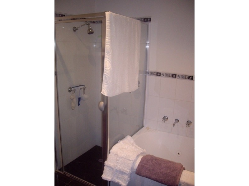 94 Fifth Avenue, Altona North VIC 3025