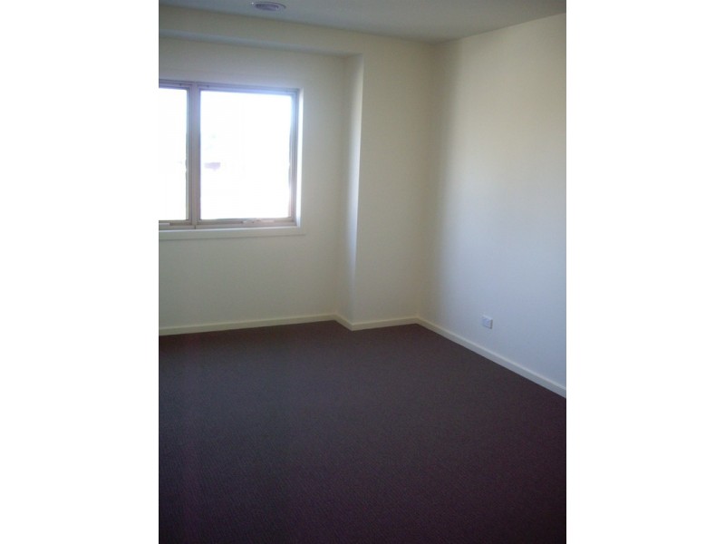 32 Laurie Street, Newport VIC 3015