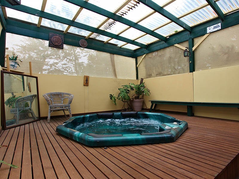 27 Orville Street, Altona Meadows VIC 3028