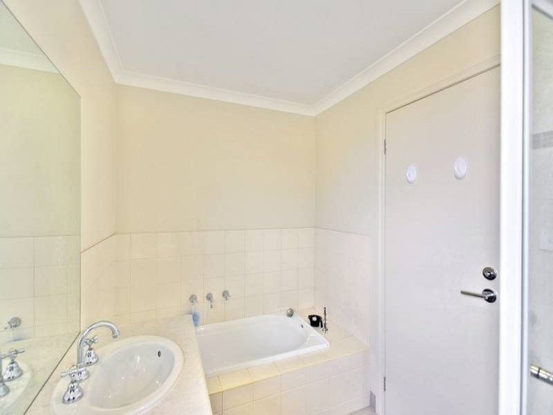 18 East Cornhill Drive, Point Cook VIC 3030