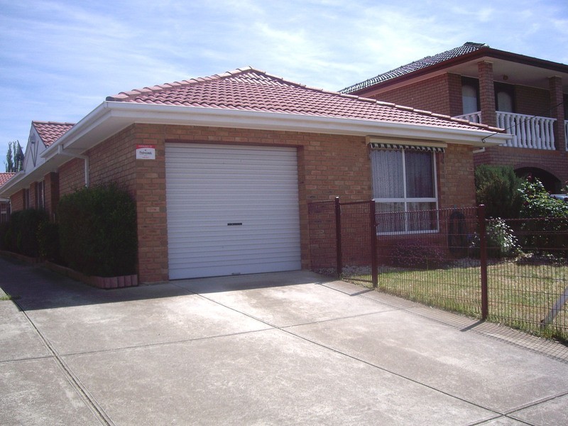 1/24 Victoria Street, Altona Meadows VIC 3028