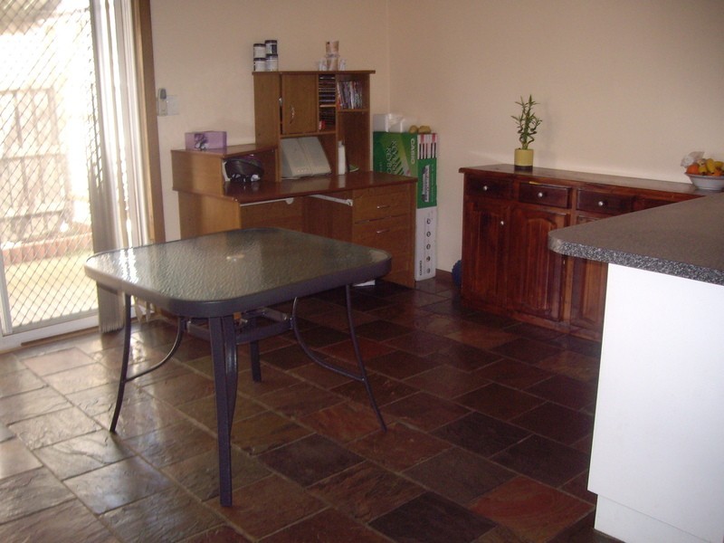 1/24 Victoria Street, Altona Meadows VIC 3028