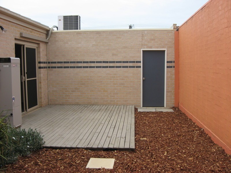 4/34 Stenhouse Avenue, Brooklyn VIC 3012