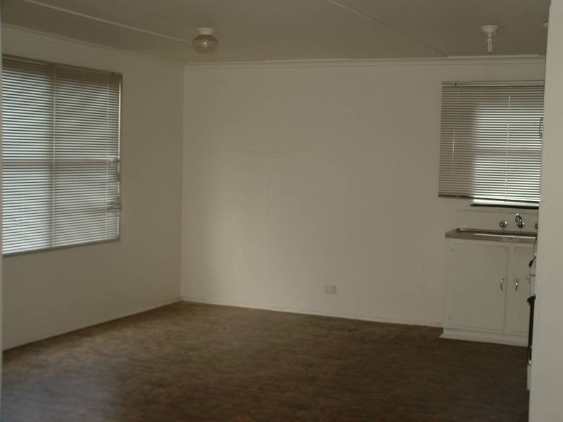 2 Eades Street, Laverton VIC 3028