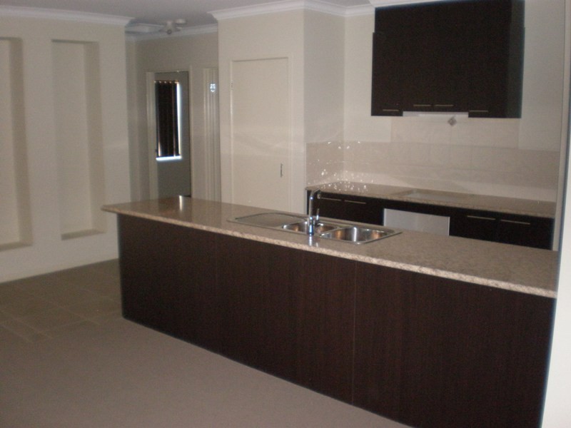 4 Urban Drive, Williams Landing VIC 3027