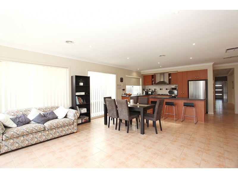 5 Heysen Mews, Point Cook VIC 3030