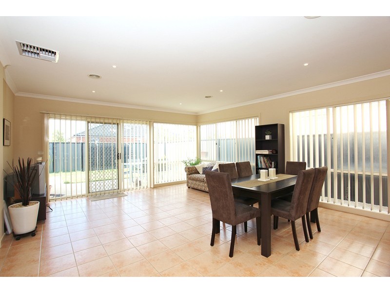 5 Heysen Mews, Point Cook VIC 3030