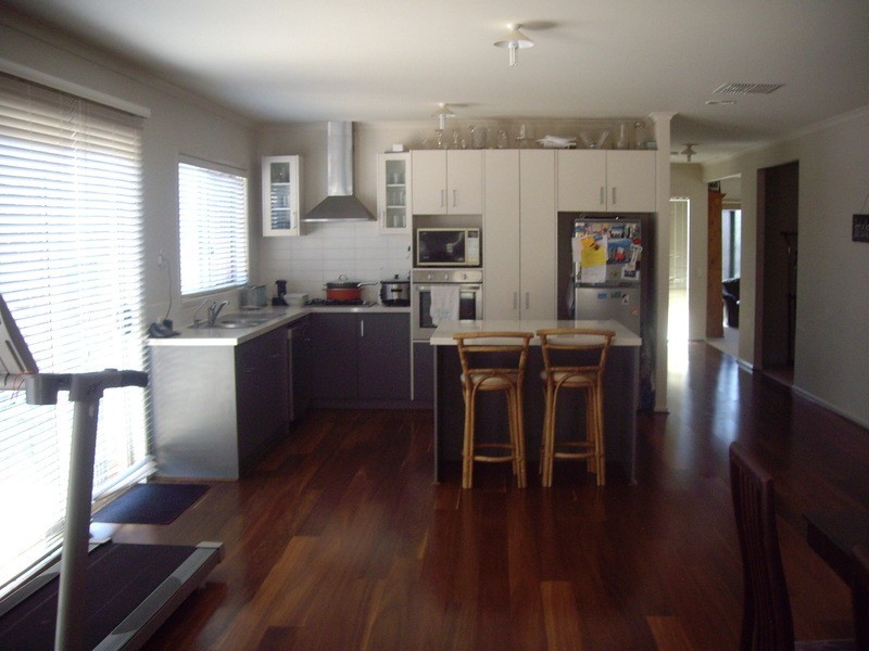 5 Greenfinch Court, Williams Landing VIC 3027