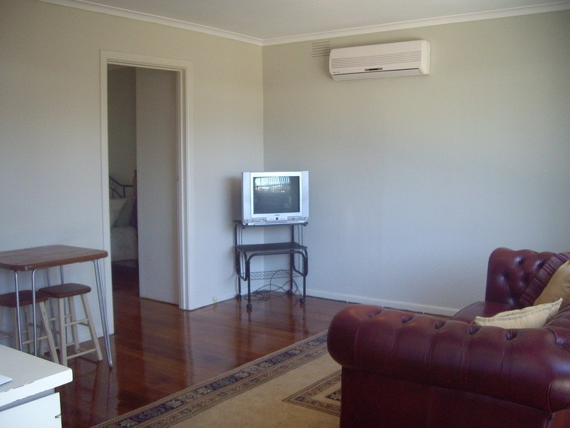 2/62 Grieve Parade, Altona VIC 3018