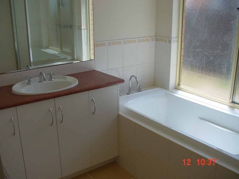 6 Dexter Grove, Point Cook VIC 3030