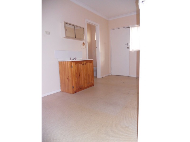 4/31 Millers Road, Altona VIC 3018