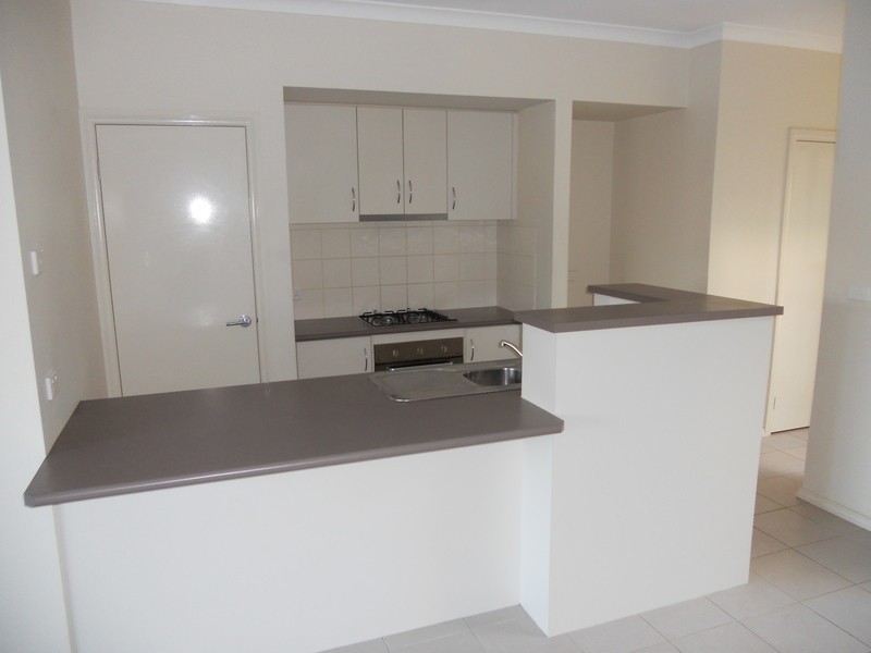 16 East Cornhill Drive, Point Cook VIC 3030
