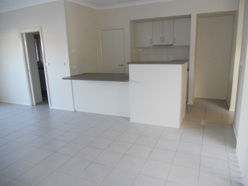 16 East Cornhill Drive, Point Cook VIC 3030