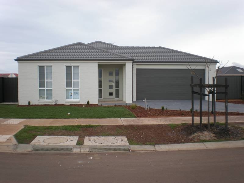 1 Kingbird Avenue, Tarneit VIC 3029