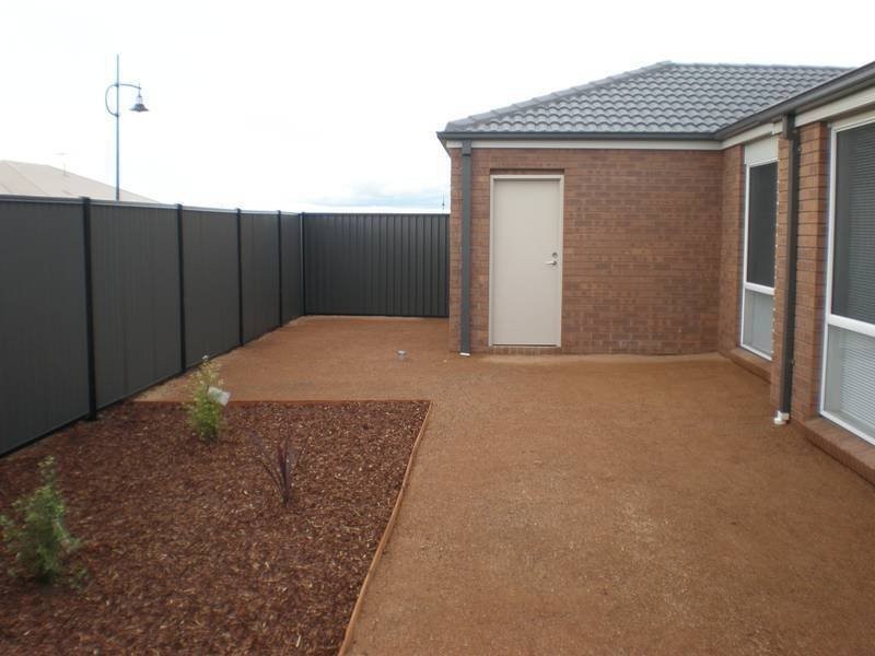 1 Kingbird Avenue, Tarneit VIC 3029