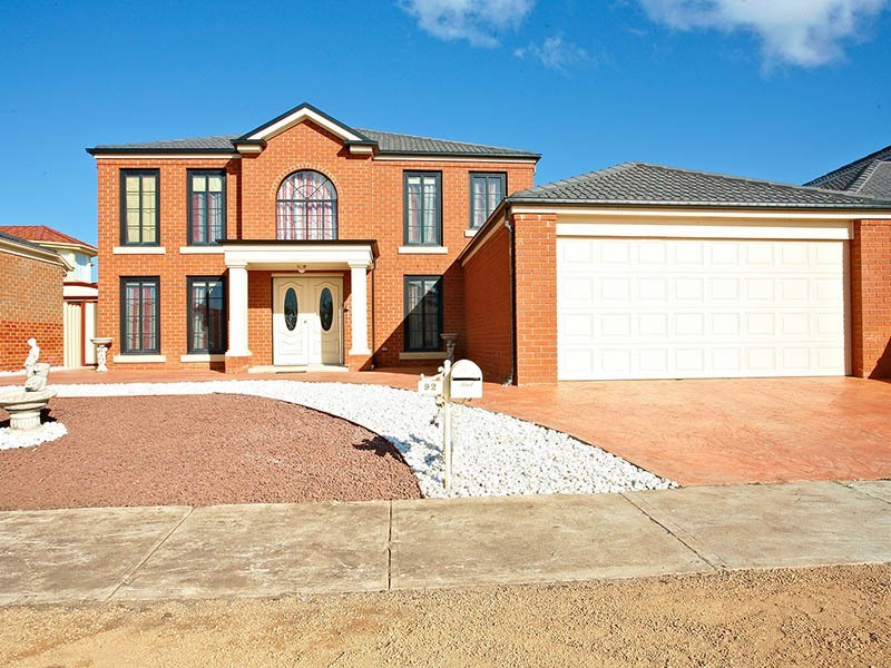 92 Waratah Drive, Altona Meadows VIC 3028