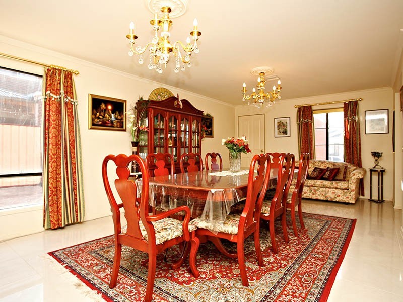 92 Waratah Drive, Altona Meadows VIC 3028