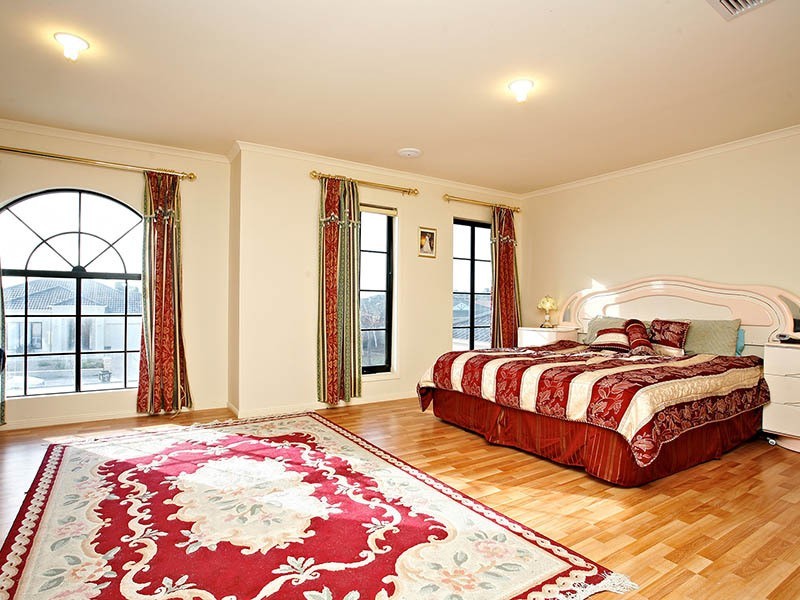 92 Waratah Drive, Altona Meadows VIC 3028