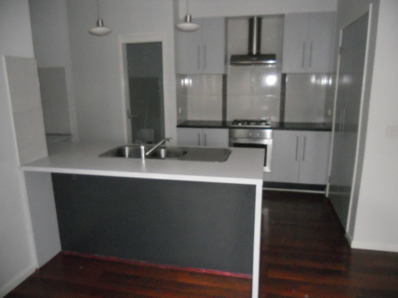 2/21 Spicer Boulevard, Altona Meadows VIC 3028